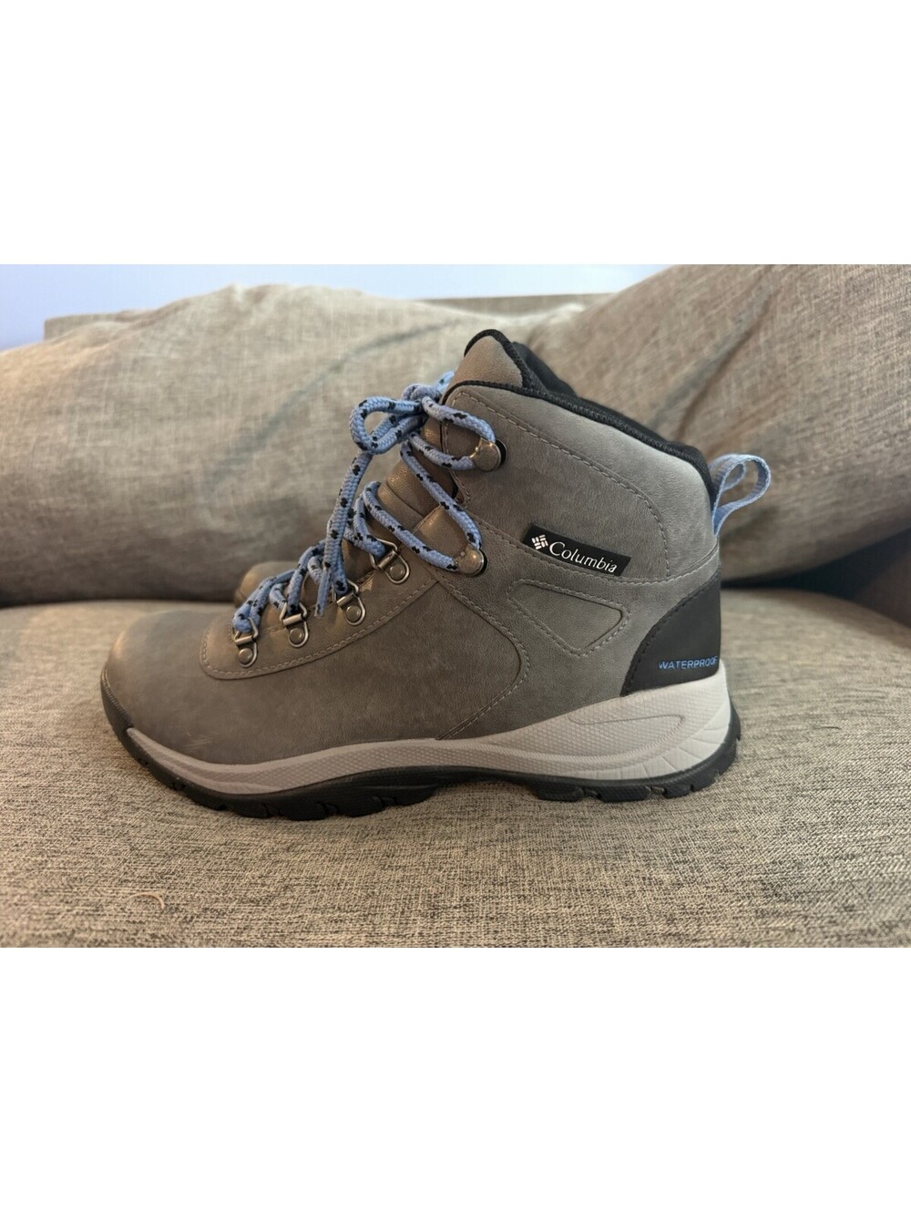 Columbia Womens Newton Ridge Plus Boot Size 9.5 Quarry Cool Wave